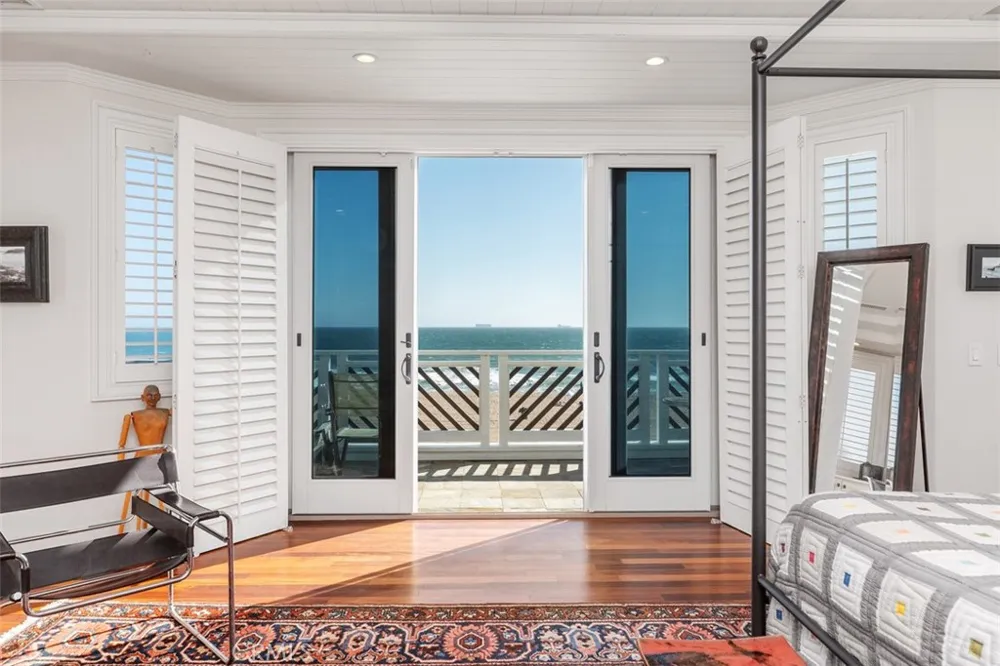 17027 S Pacific Avenue Sunset Beach, CA 90742