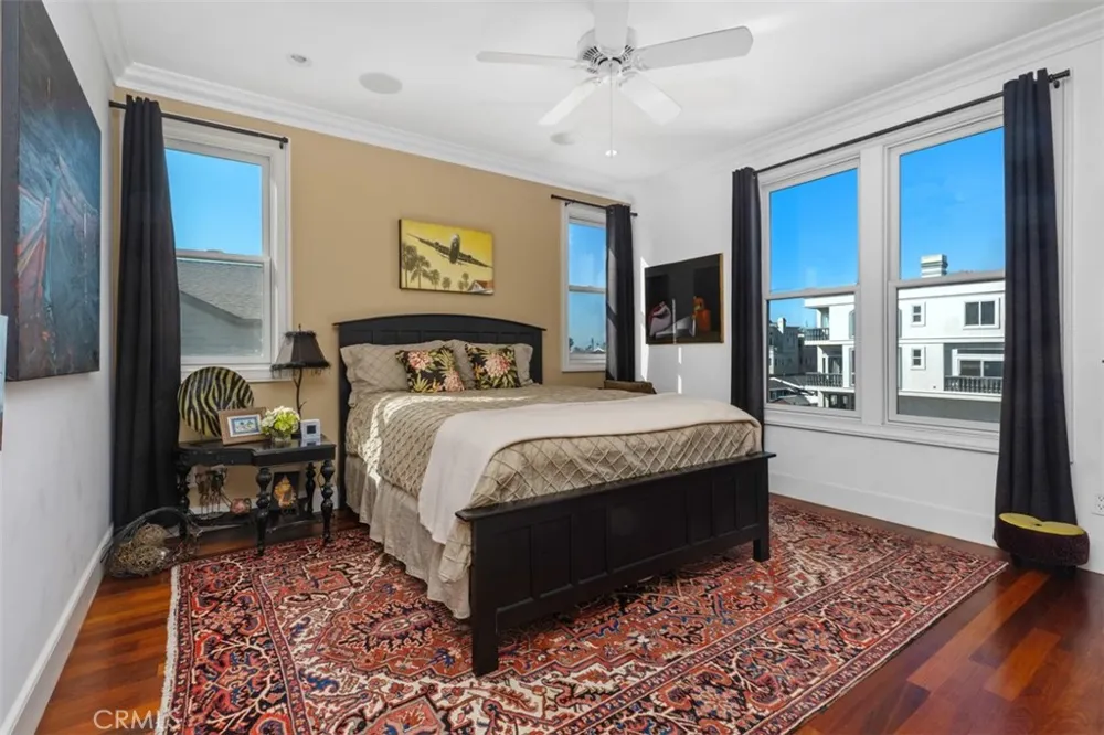 17027 S Pacific Avenue Sunset Beach, CA 90742