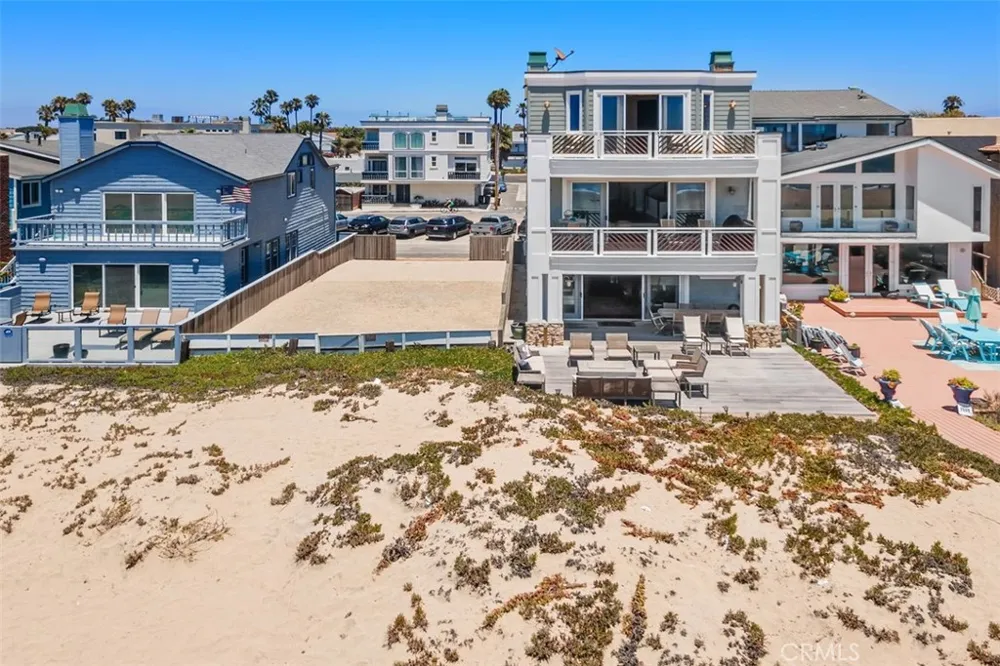 17027 S Pacific Avenue Sunset Beach, CA 90742