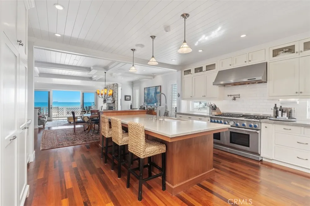 17027 S Pacific Avenue Sunset Beach, CA 90742