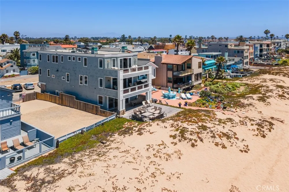 17027 S Pacific Avenue Sunset Beach, CA 90742