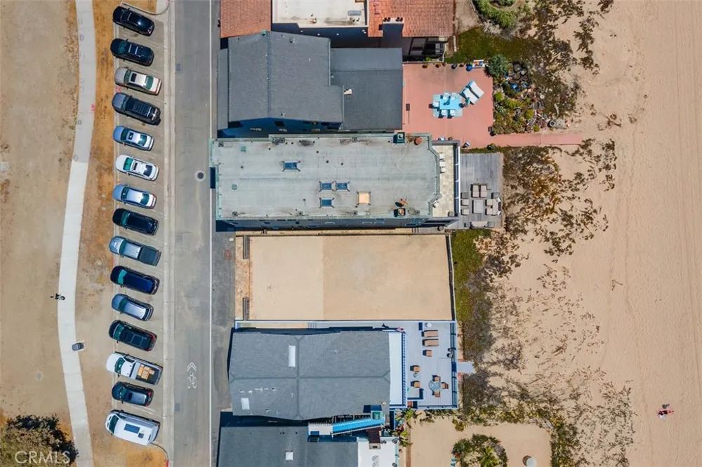 17027 S Pacific Avenue Sunset Beach, CA 90742