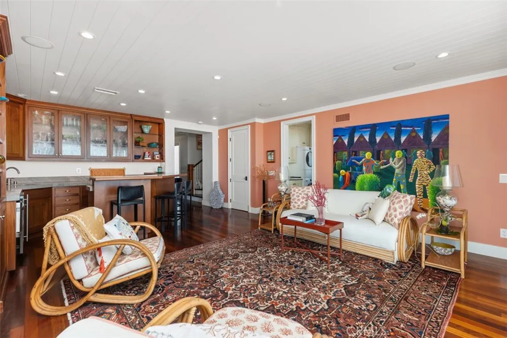17027 S Pacific Avenue Sunset Beach, CA 90742