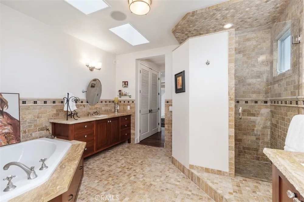 17027 S Pacific Avenue Sunset Beach, CA 90742