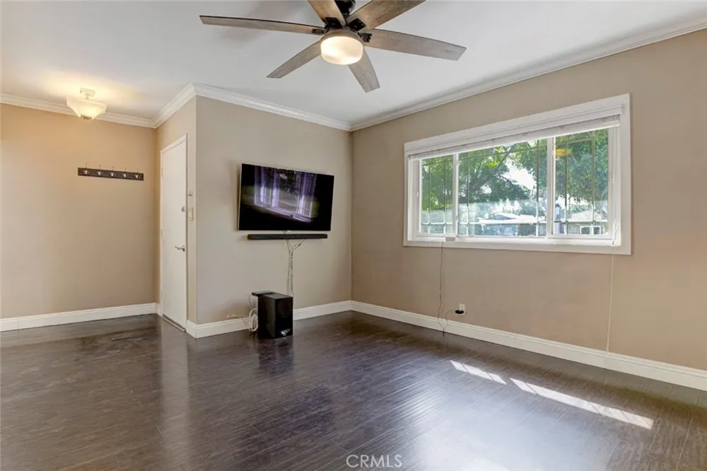 13158 Carl Pacoima, CA 91331