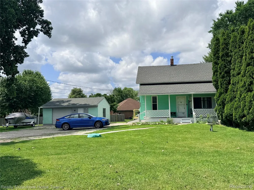 38303 Little Mack Avenue Clinton Charter Township, MI 48036