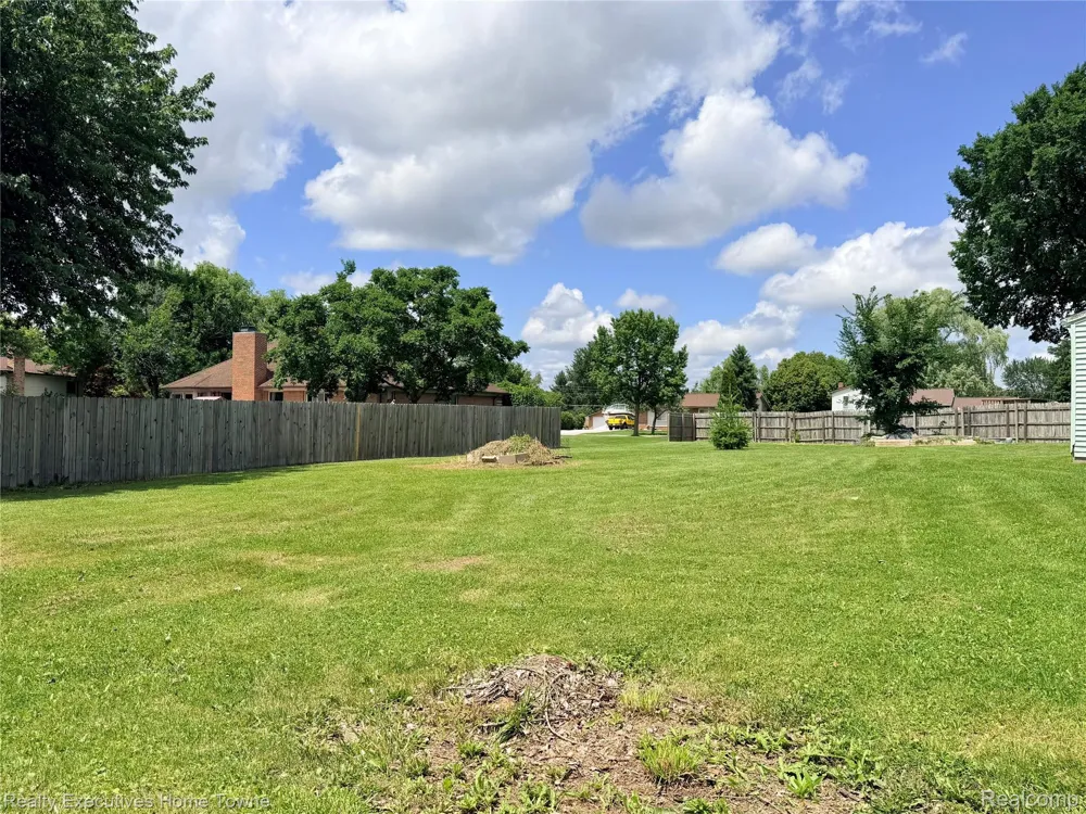 38303 Little Mack Avenue Clinton Charter Township, MI 48036