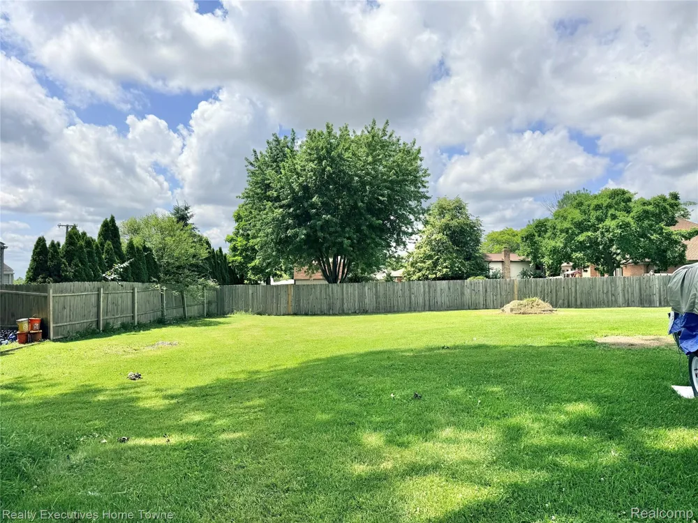 38303 Little Mack Avenue Clinton Charter Township, MI 48036