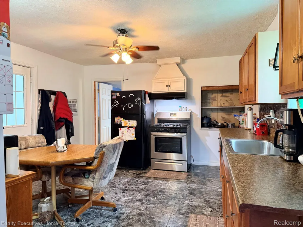 38303 Little Mack Avenue Clinton Charter Township, MI 48036