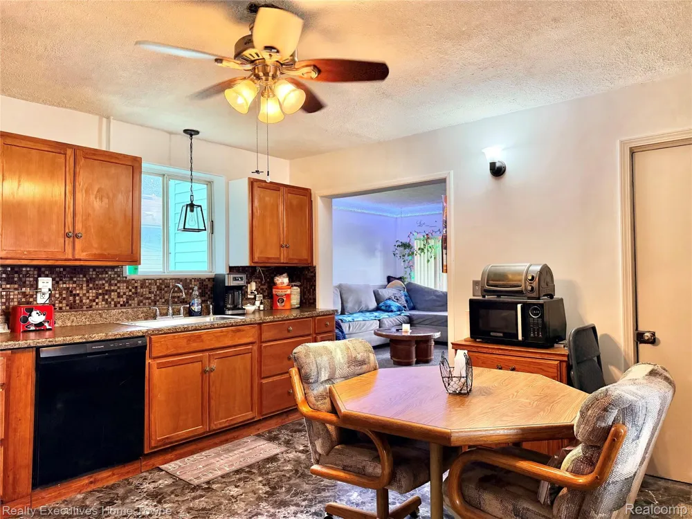 38303 Little Mack Avenue Clinton Charter Township, MI 48036