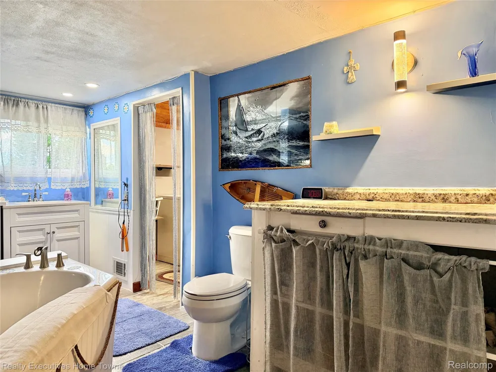 38303 Little Mack Avenue Clinton Charter Township, MI 48036
