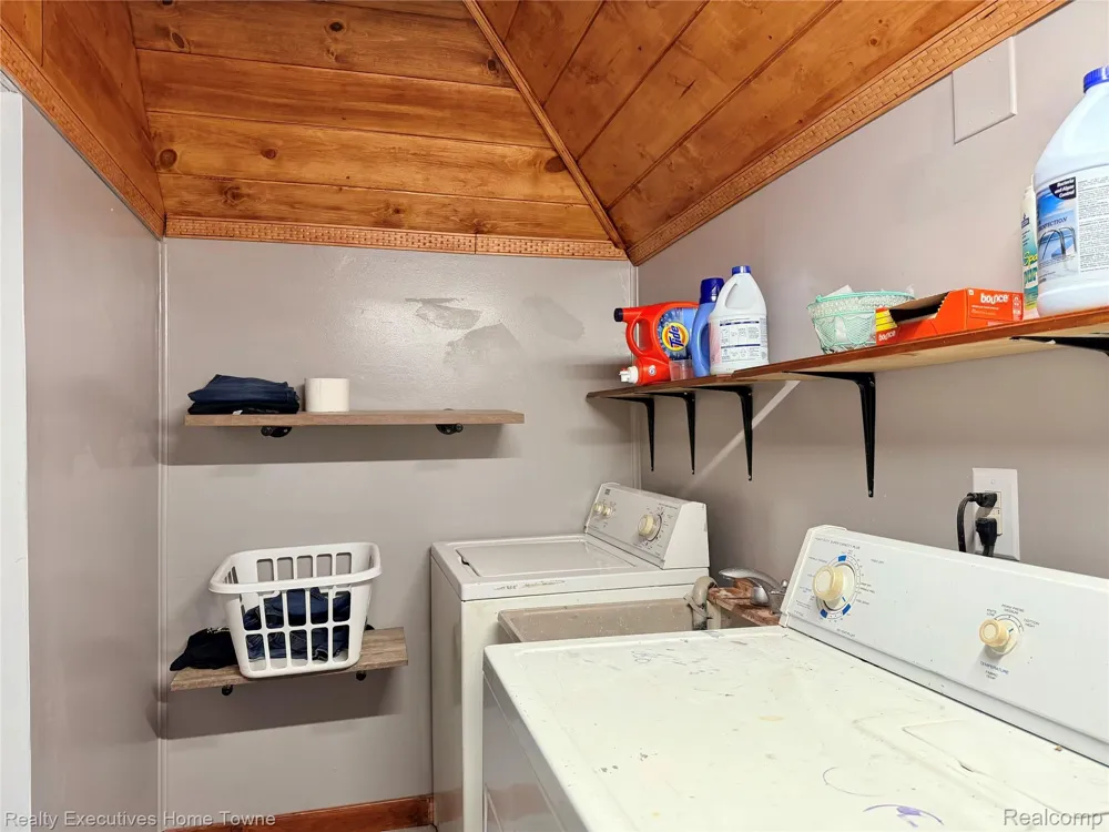 38303 Little Mack Avenue Clinton Charter Township, MI 48036