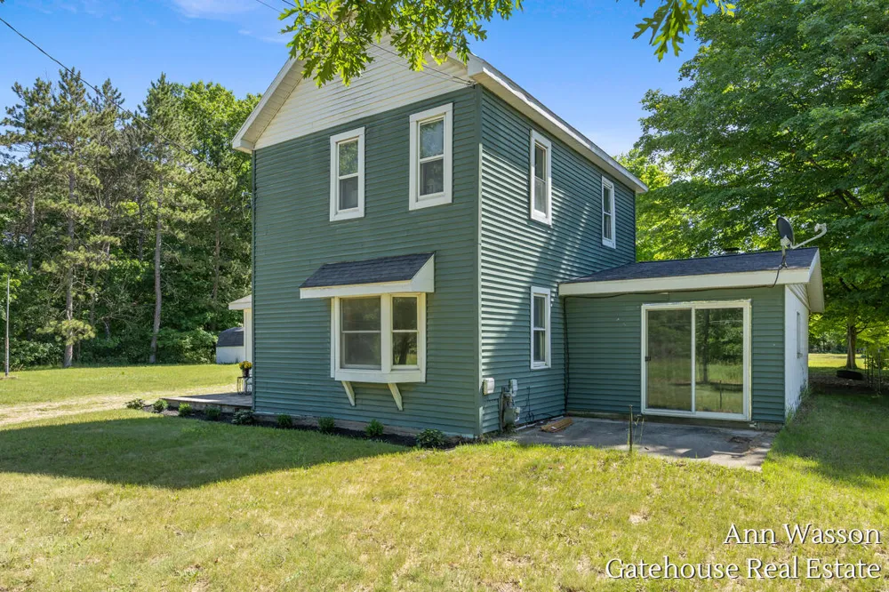 2737 Dane Street Montcalm Township, MI 49326