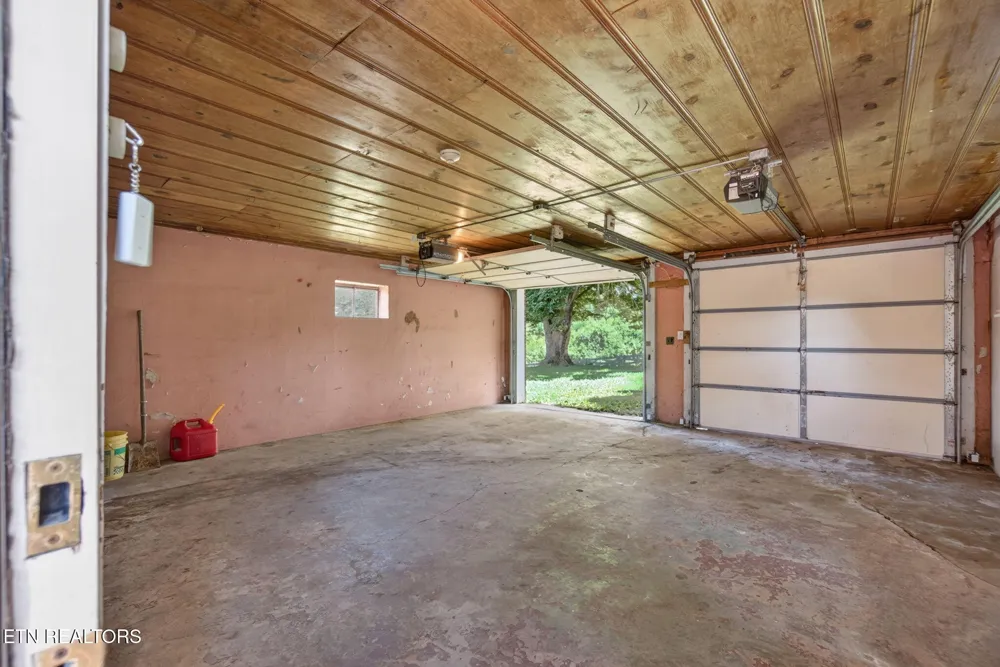 11034 Old Hwy 28 Pikeville, TN 37367