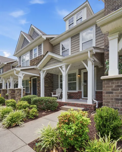324 Mapleton Aly