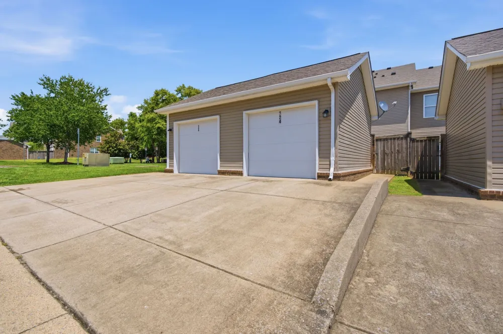324 Mapleton Aly Hermitage, TN 37076