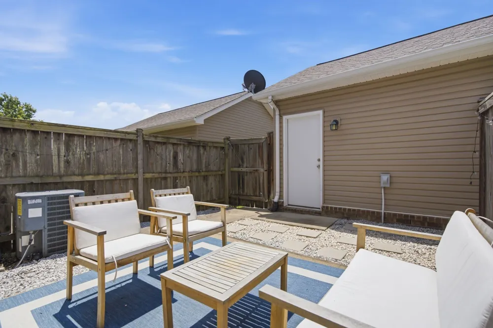 324 Mapleton Aly Hermitage, TN 37076
