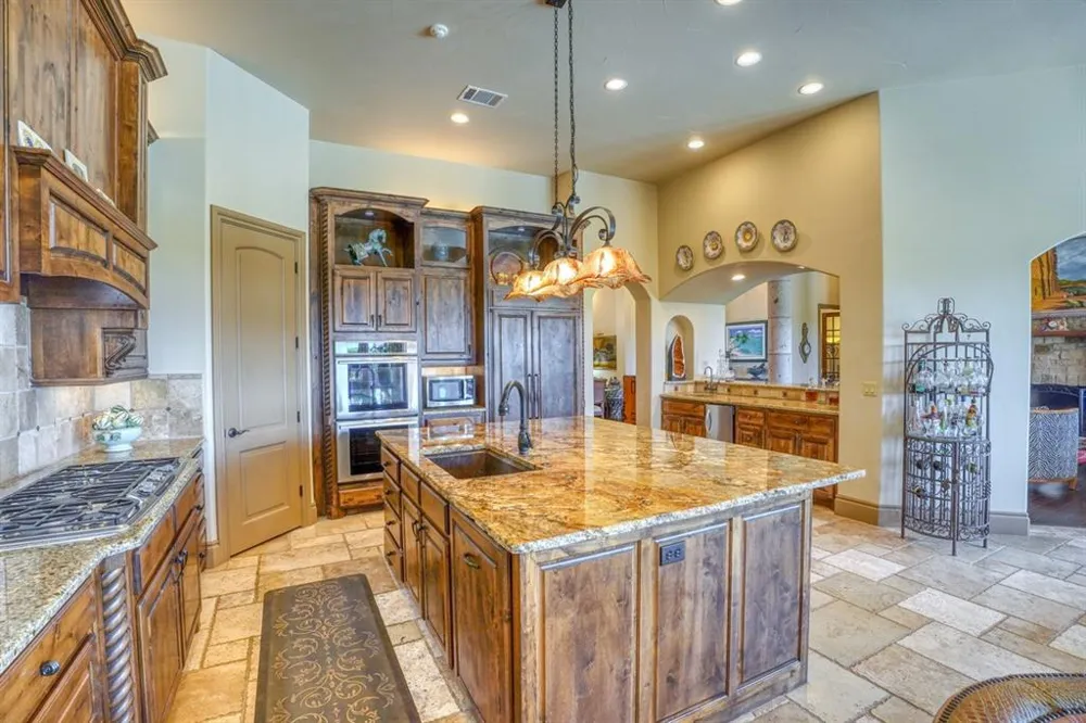 143 Westgate Loop Horseshoe Bay, TX 78657