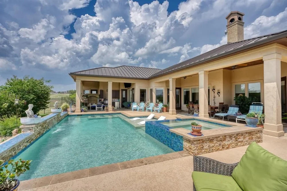 143 Westgate Loop Horseshoe Bay, TX 78657