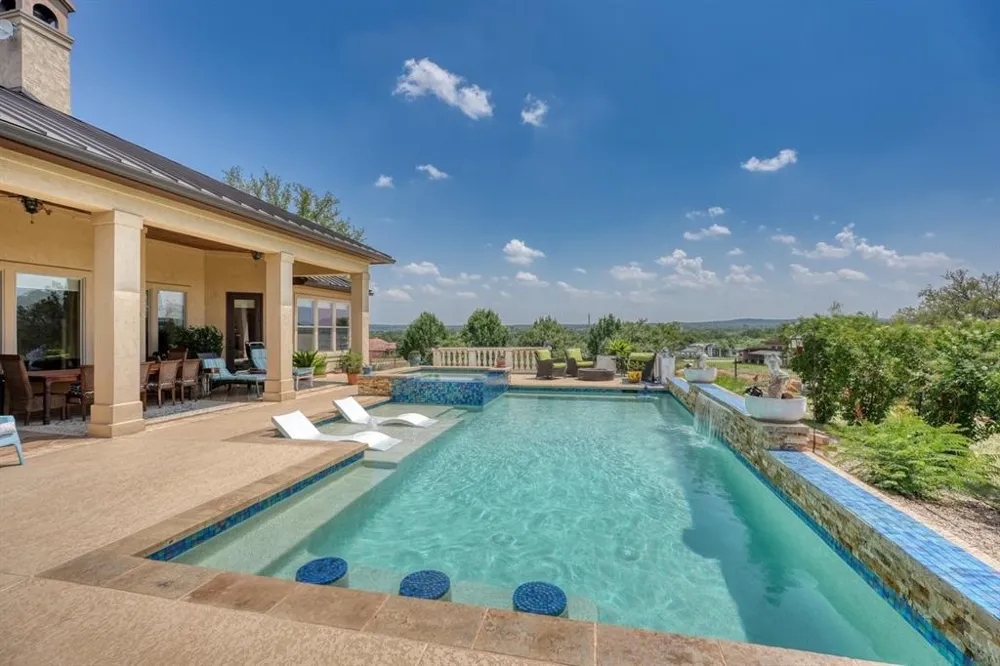143 Westgate Loop Horseshoe Bay, TX 78657