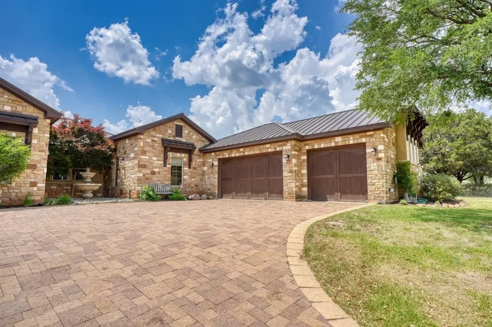 143 Westgate Loop Horseshoe Bay, TX 78657
