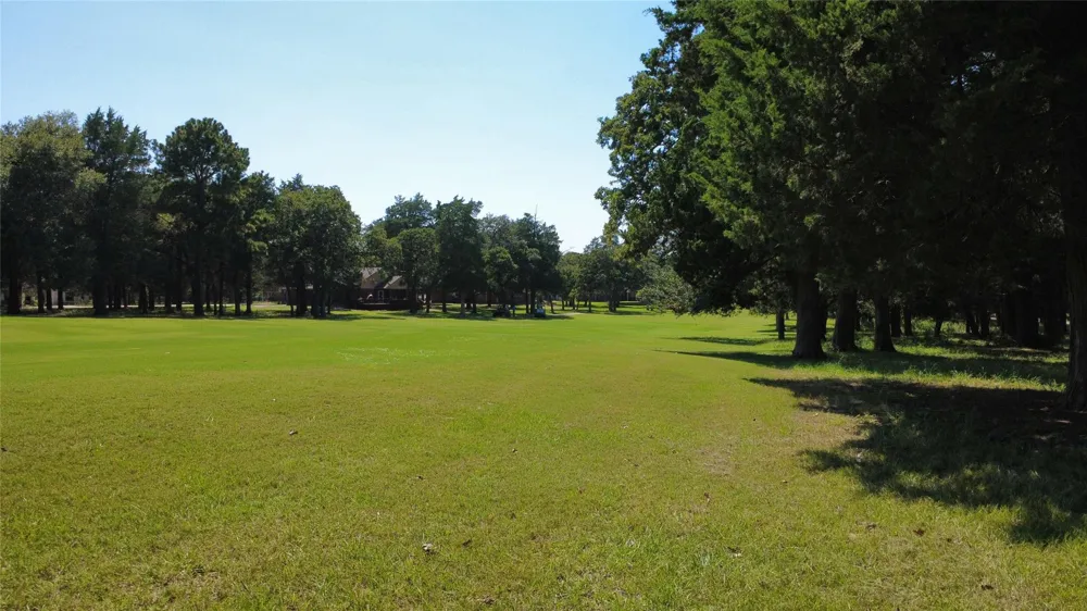 901 Falls Drive New Ulm, TX 78950