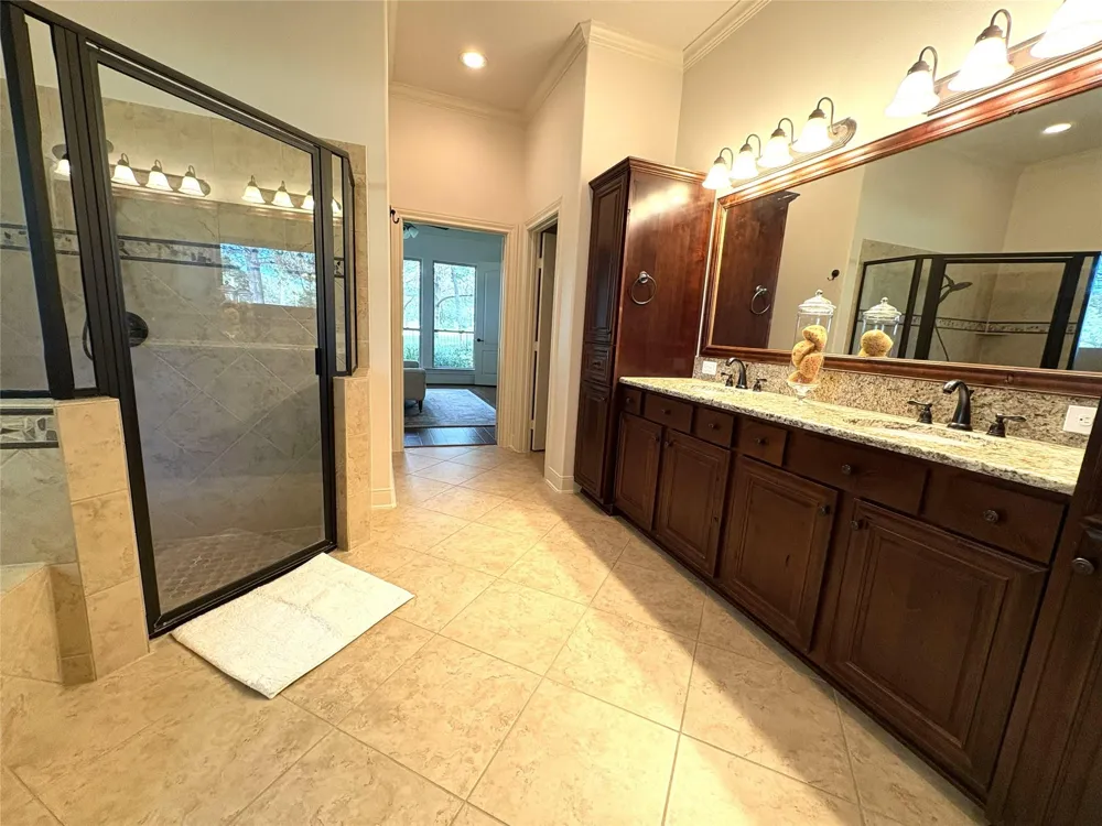 901 Falls Drive New Ulm, TX 78950