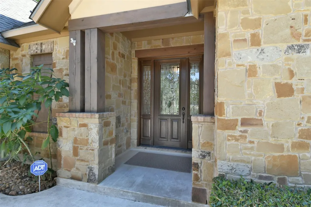 901 Falls Drive New Ulm, TX 78950