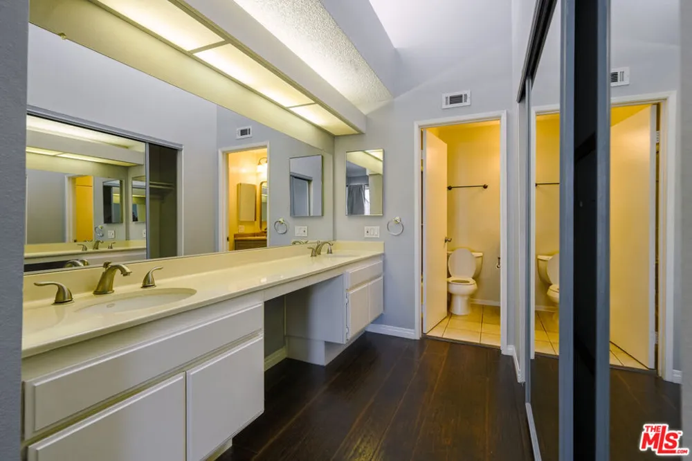 25595 Pine Creek Lane Wilmington, CA 90744