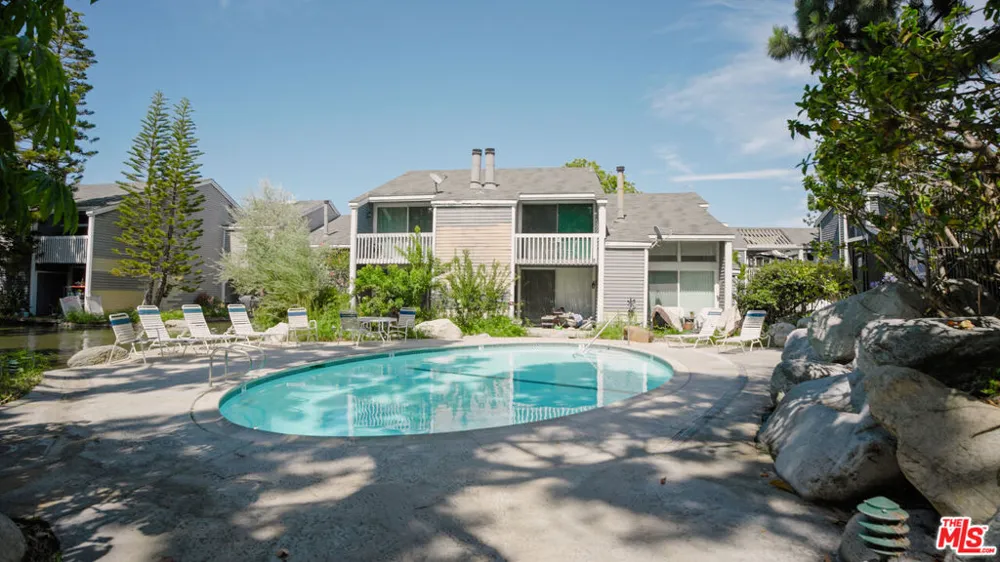 25595 Pine Creek Lane Wilmington, CA 90744