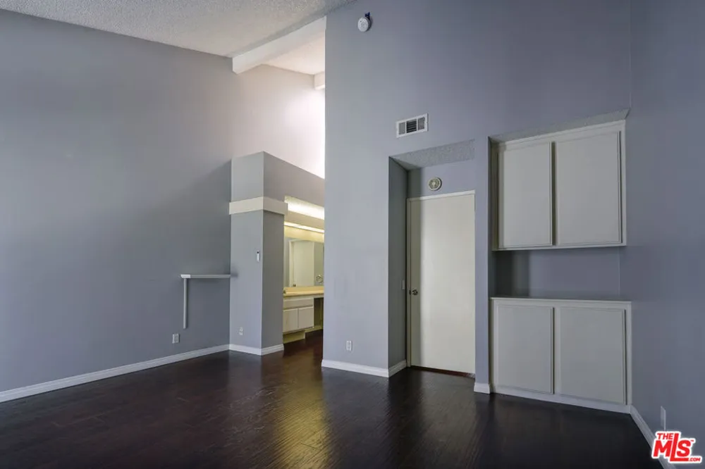 25595 Pine Creek Lane Wilmington, CA 90744