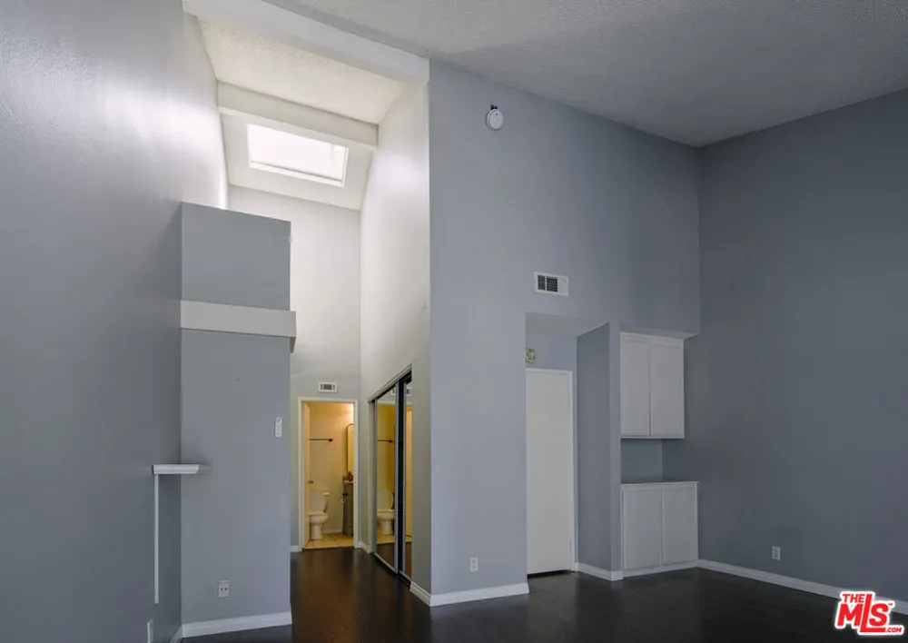 25595 Pine Creek Lane Wilmington, CA 90744