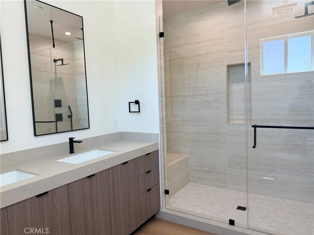4121 Lafayette Place #B Culver City, CA 90232