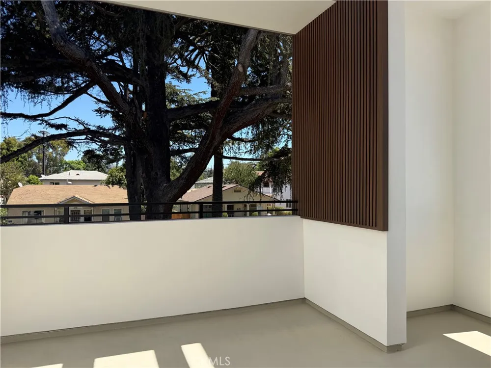 4121 Lafayette Place #B Culver City, CA 90232