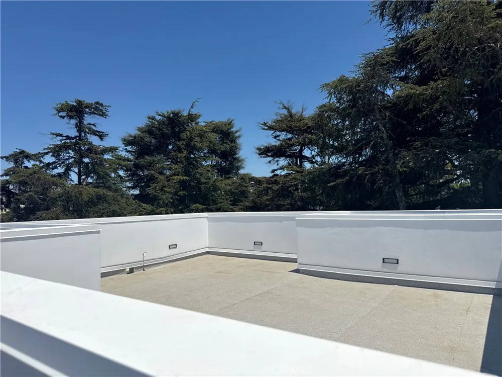 4121 Lafayette Place #B Culver City, CA 90232