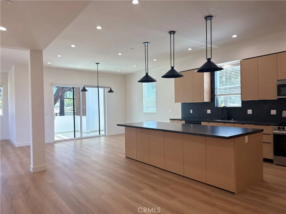 4121 Lafayette Place #B Culver City, CA 90232