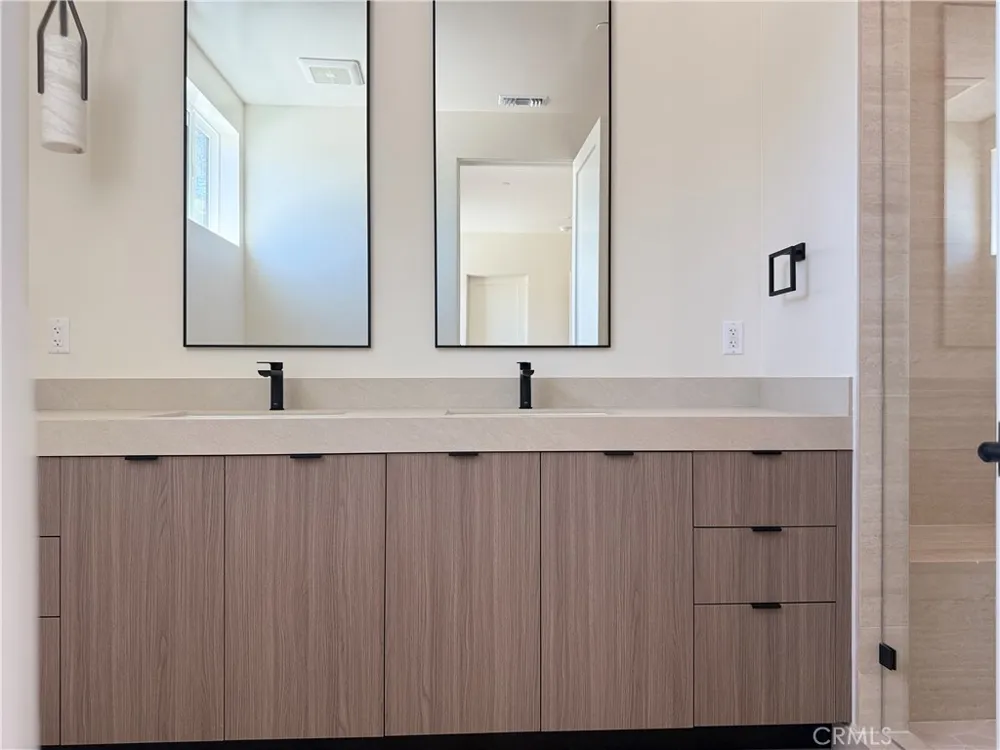 4121 Lafayette Place #B Culver City, CA 90232