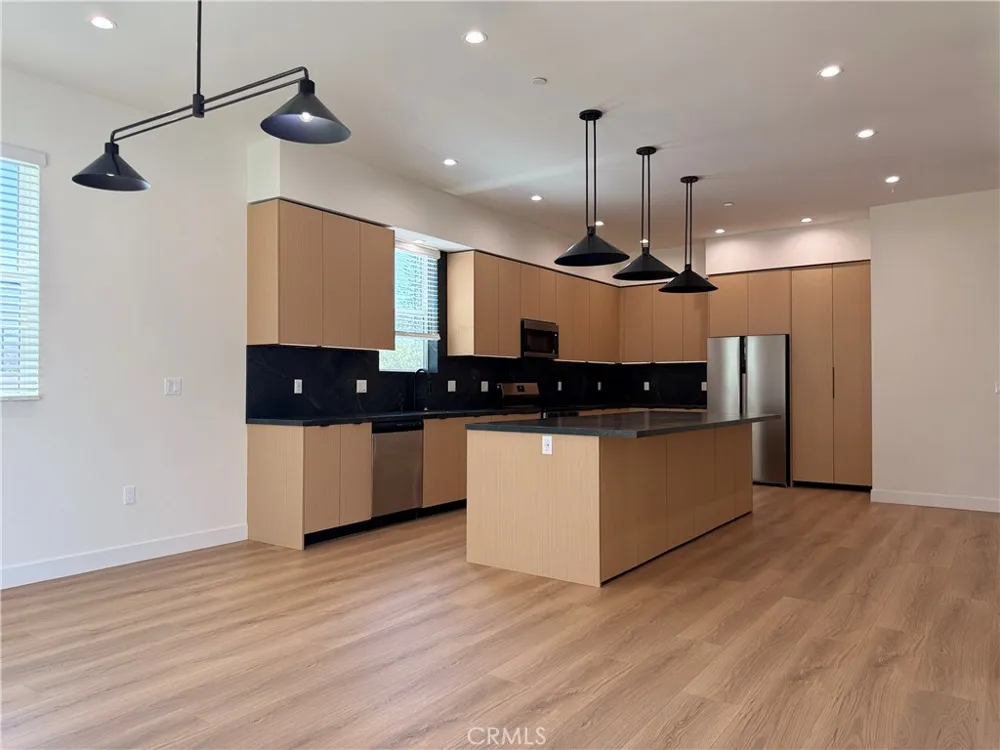 4121 Lafayette Place #B Culver City, CA 90232