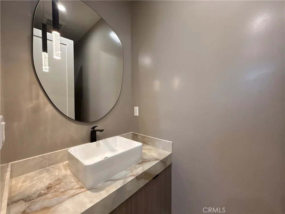 4121 Lafayette Place #B Culver City, CA 90232