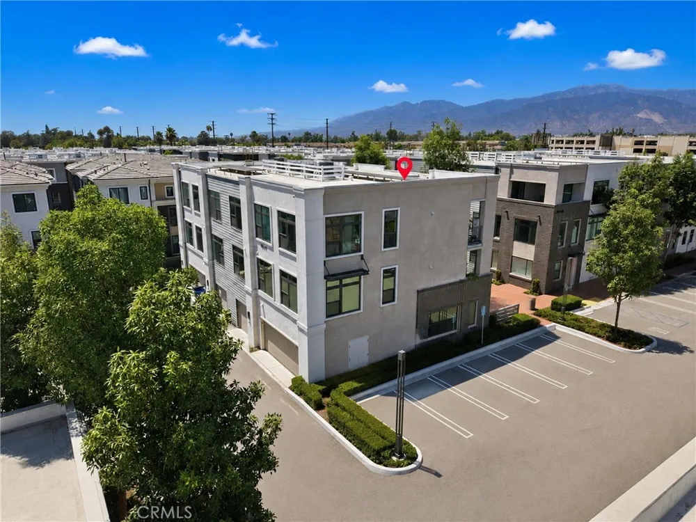105 Galaxie Covina, CA 91723