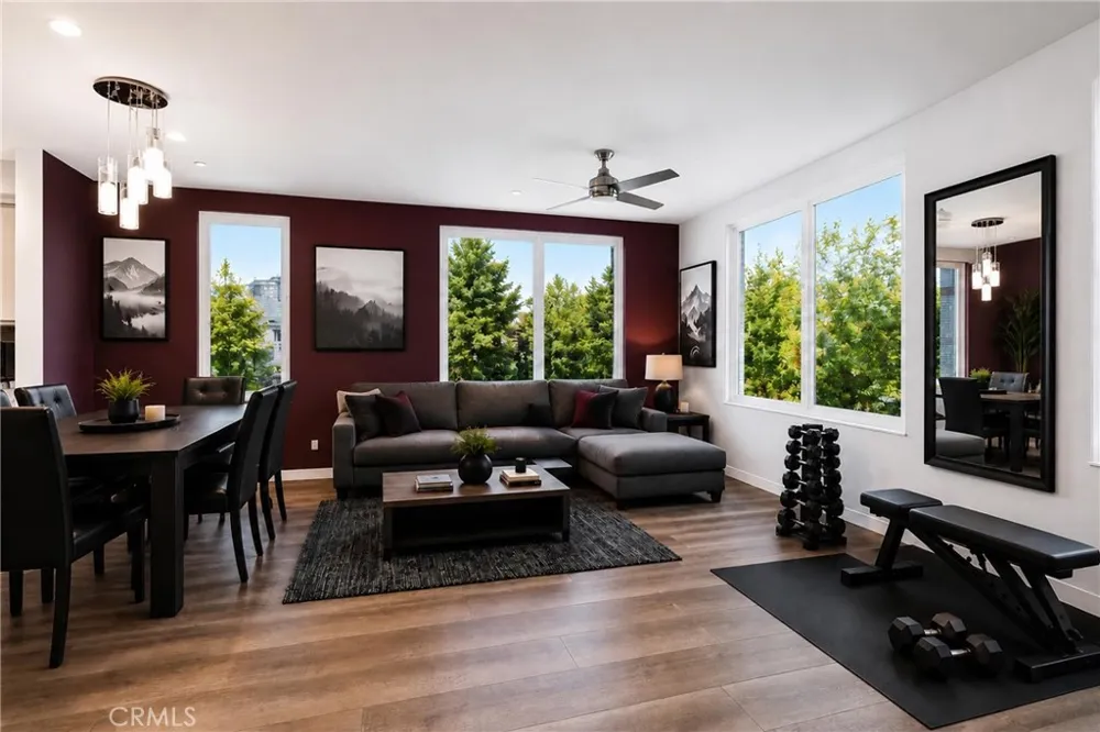 105 Galaxie Covina, CA 91723
