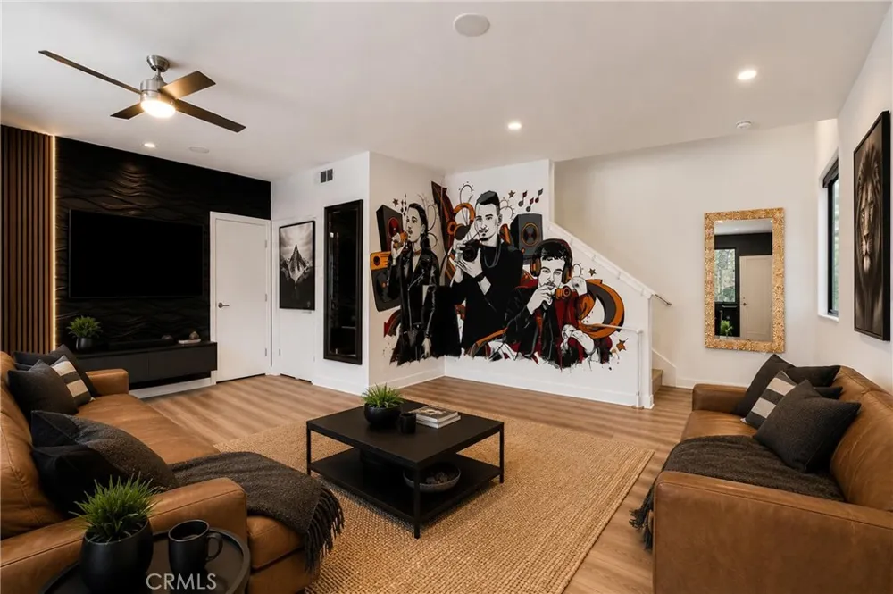 105 Galaxie Covina, CA 91723