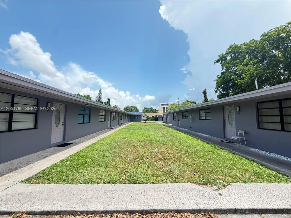 Address Not Shown Hollywood, FL 33020