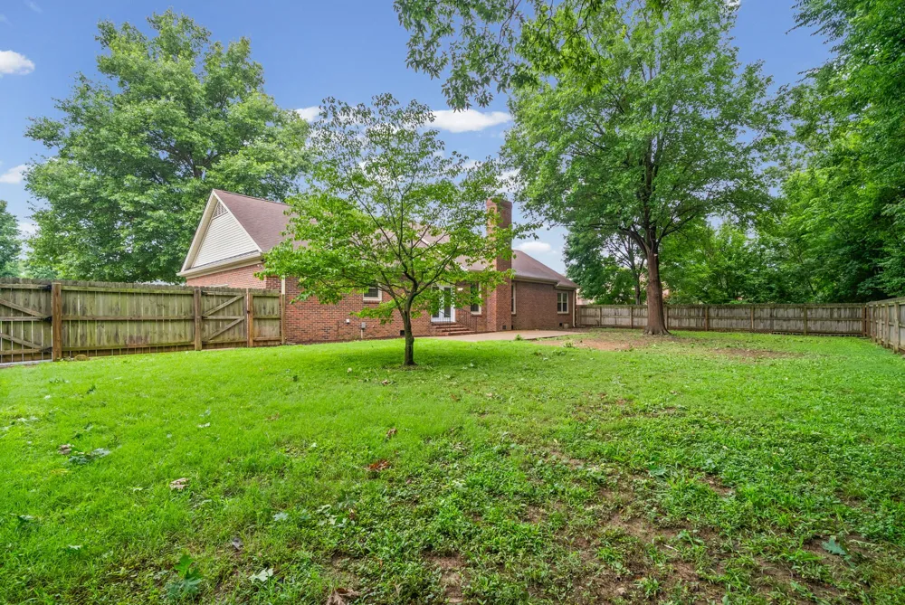 14 Harton Pl Hopkinsville, KY 42240