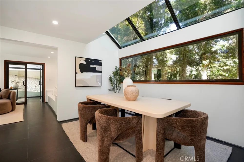 10443 Corfu Lane Los Angeles, CA 90077