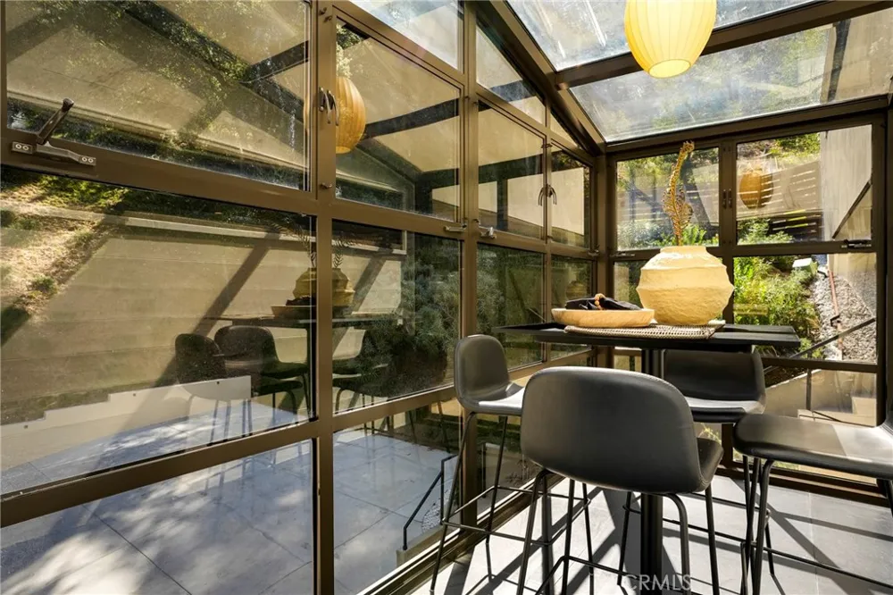 10443 Corfu Lane Los Angeles, CA 90077