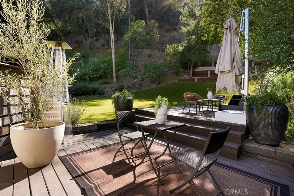10443 Corfu Lane Los Angeles, CA 90077