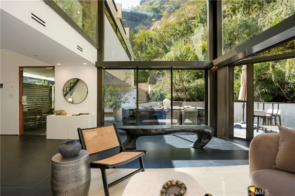 10443 Corfu Lane Los Angeles, CA 90077