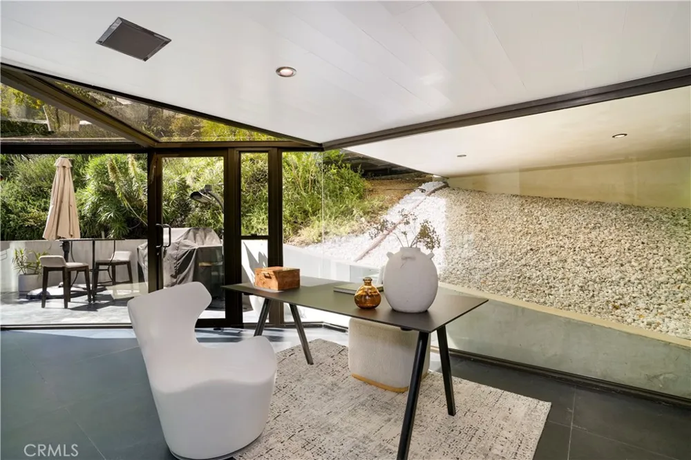 10443 Corfu Lane Los Angeles, CA 90077