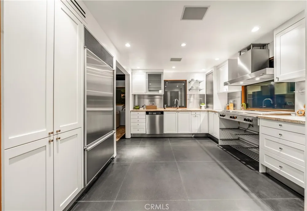 10443 Corfu Lane Los Angeles, CA 90077